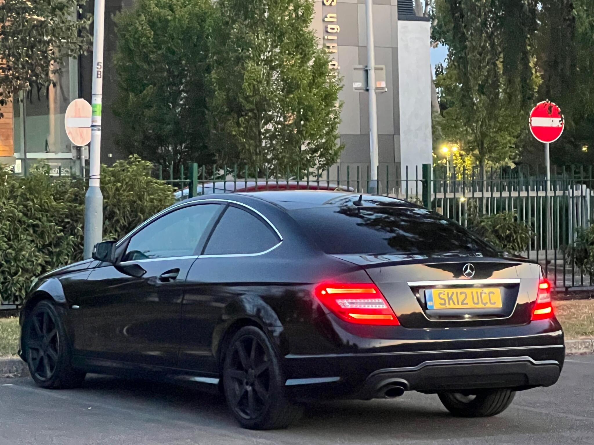 Mercedes-Benz C-Class view 8