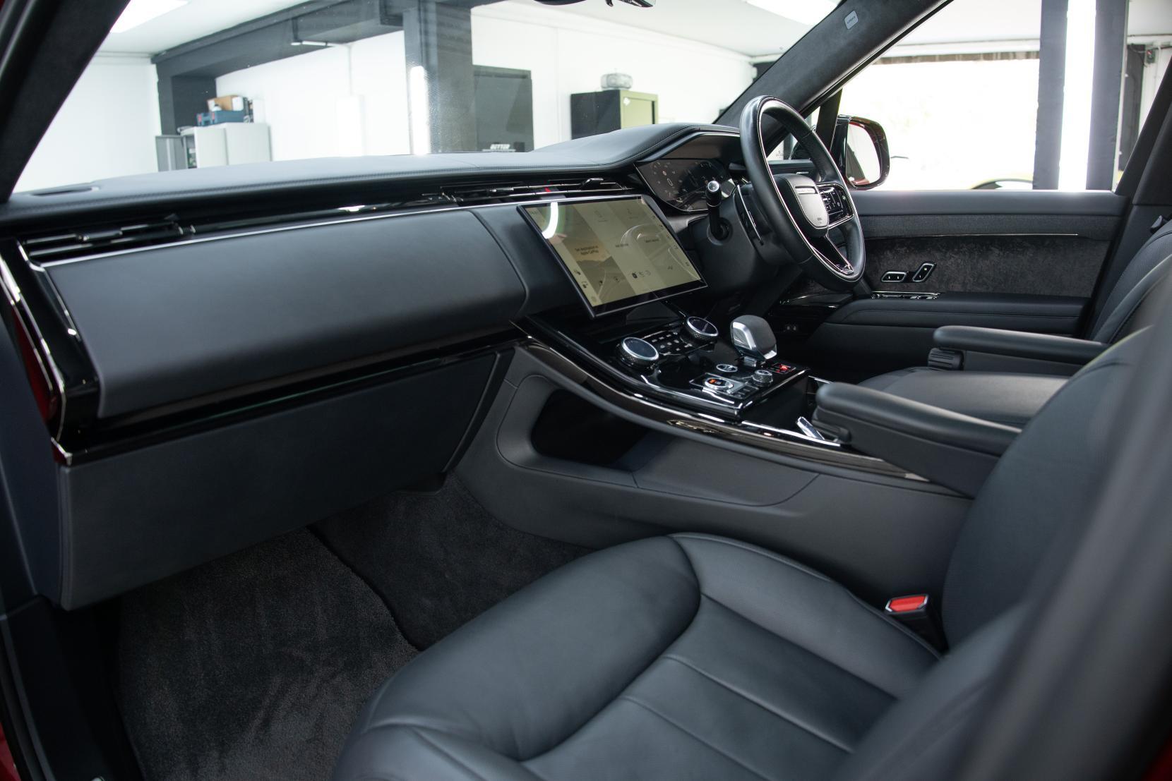 Land Rover Range Rover Sport view 12