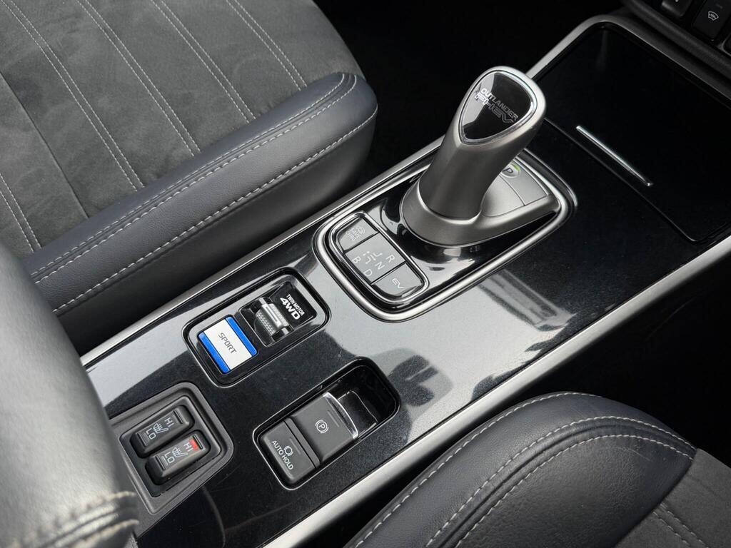 Mitsubishi Outlander view 36