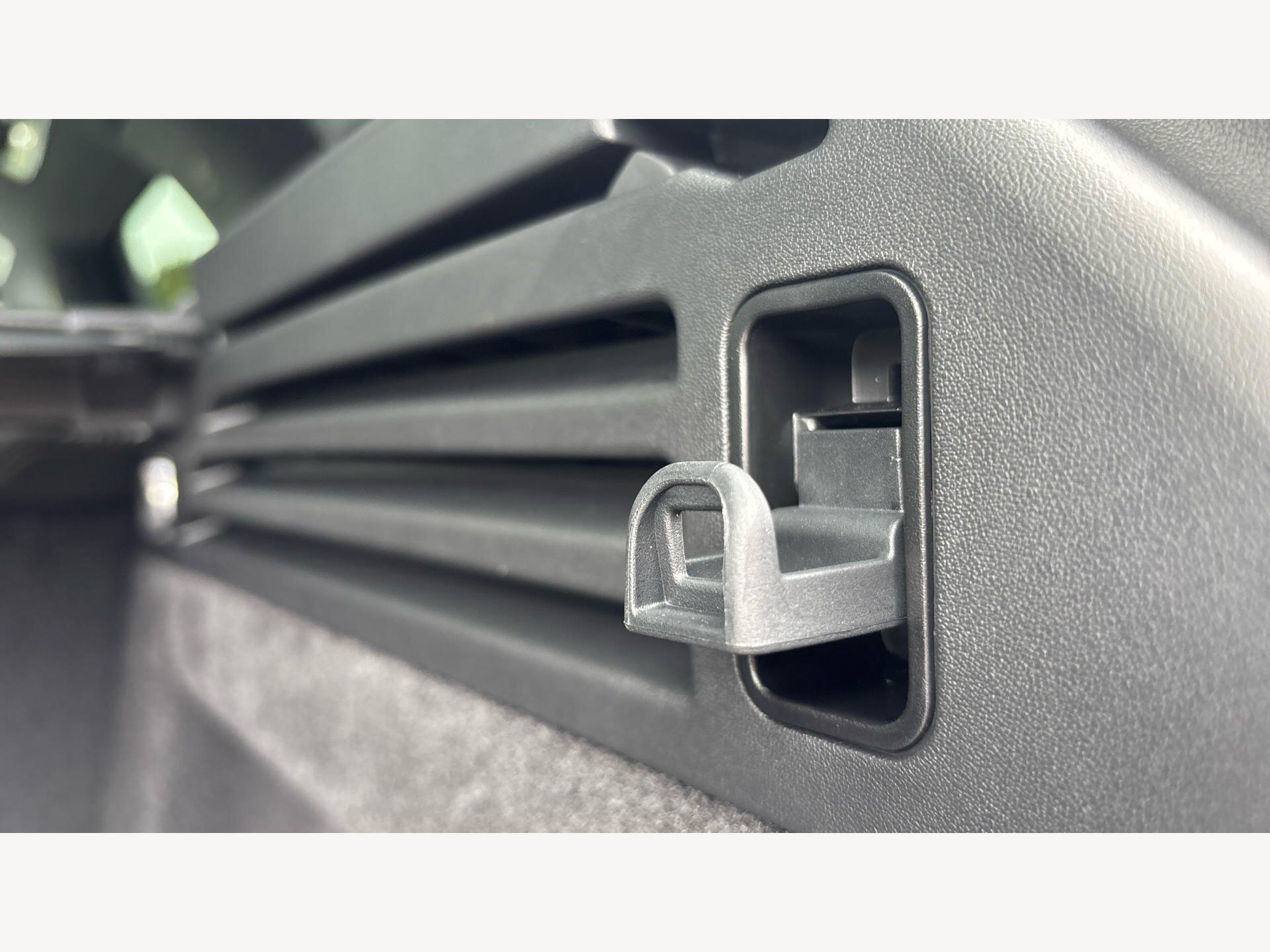 Land Rover Range Rover Sport view 27