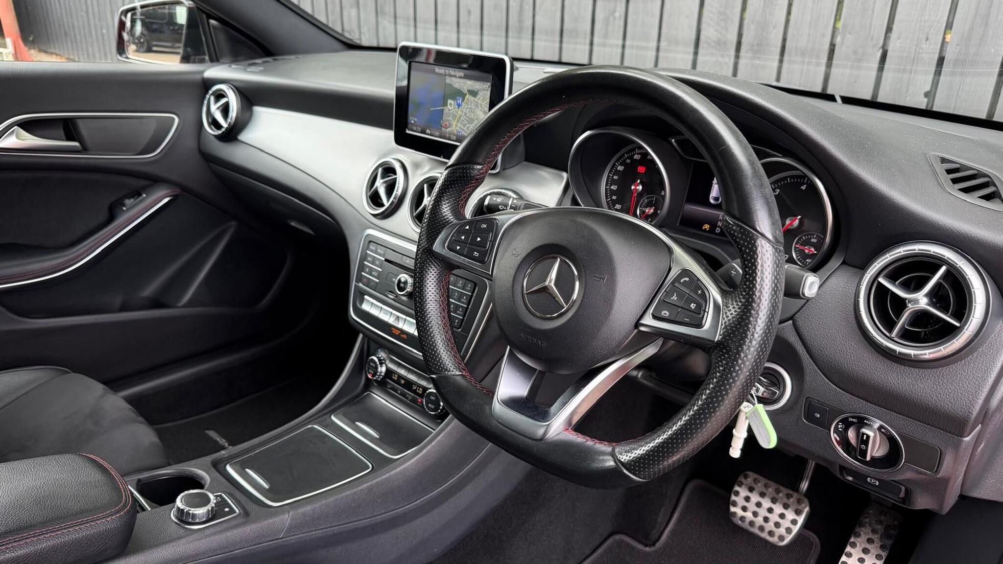 Mercedes-Benz Cla view 20