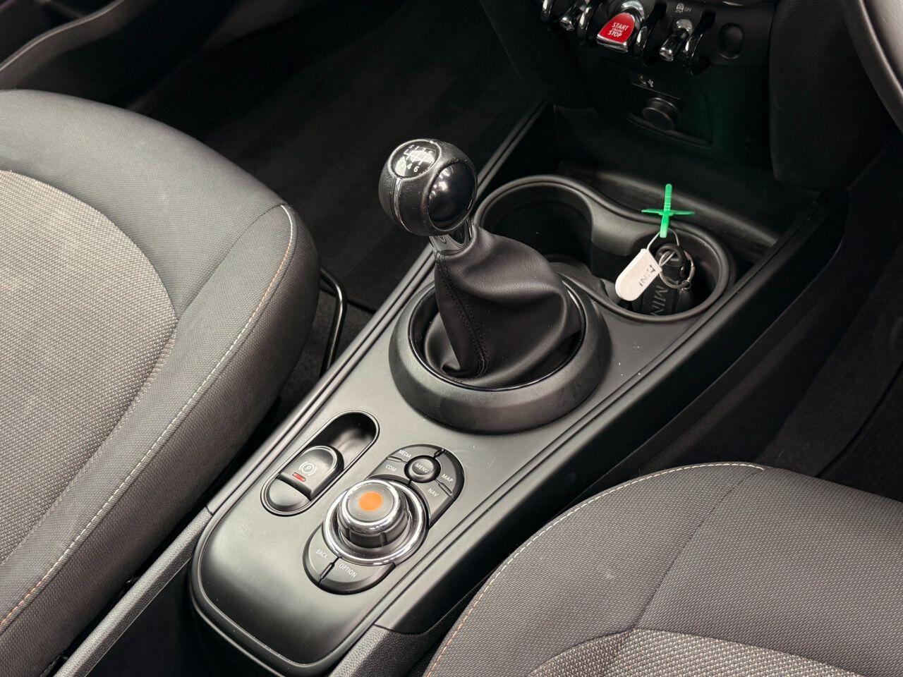 Mini Countryman view 30