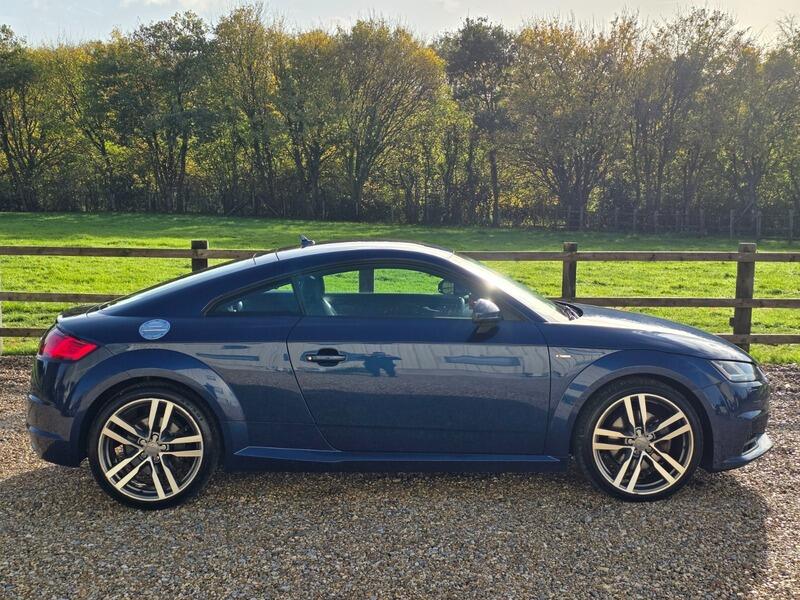 2015 Audi TT image 16