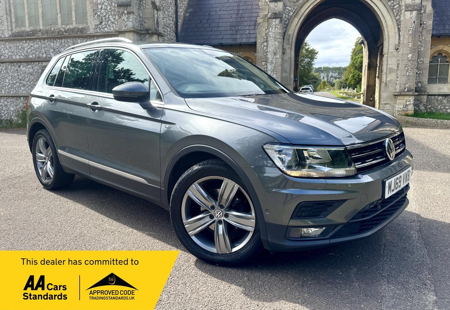 Volkswagen Tiguan main image
