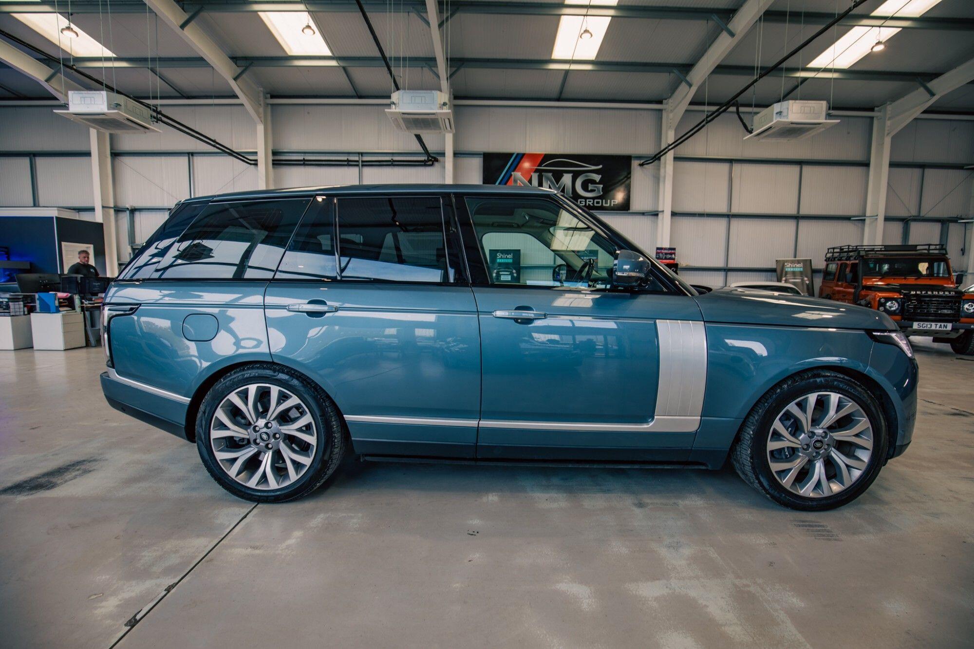 Land Rover Range Rover view 32