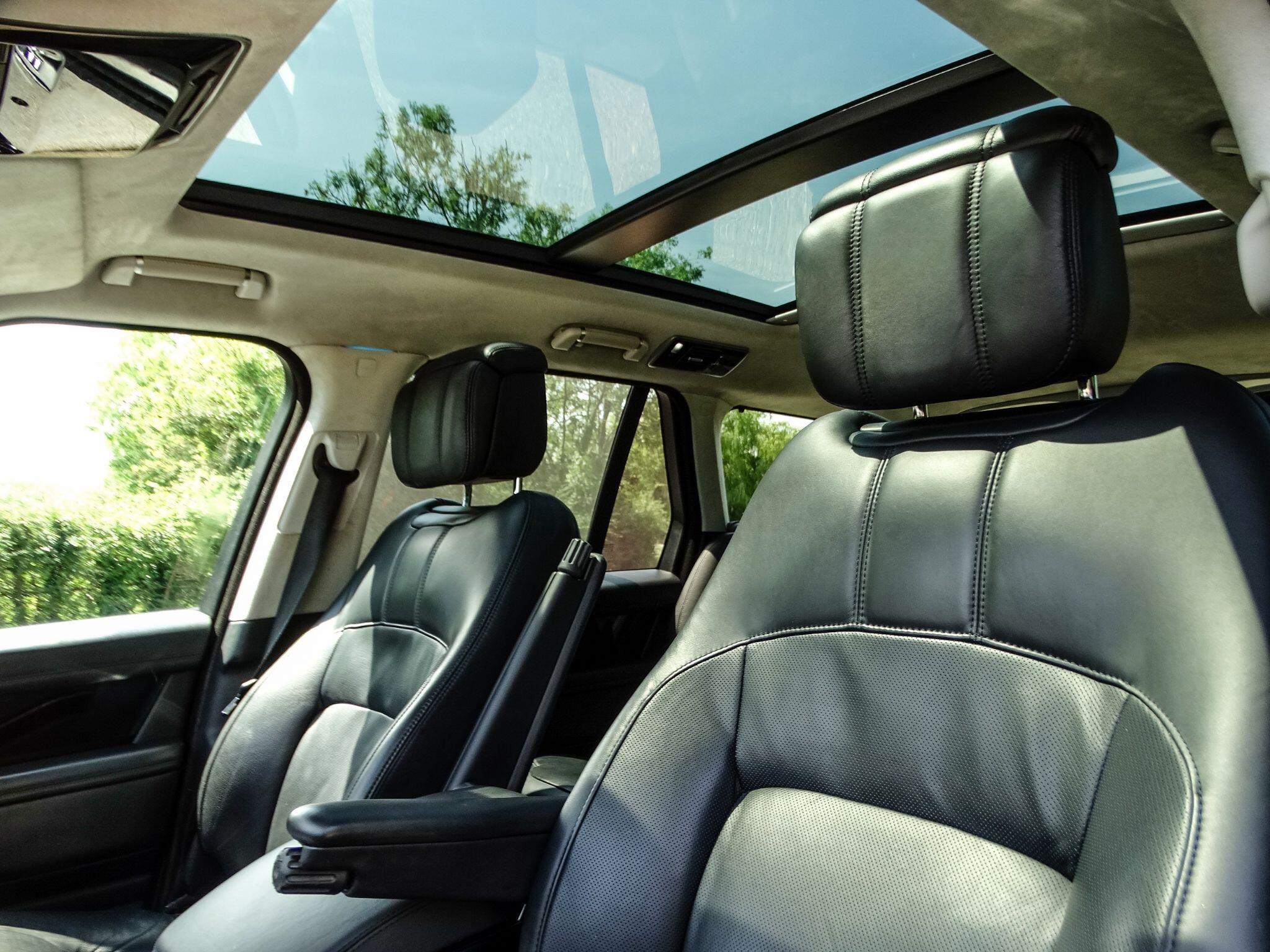 Land Rover Range Rover view 12