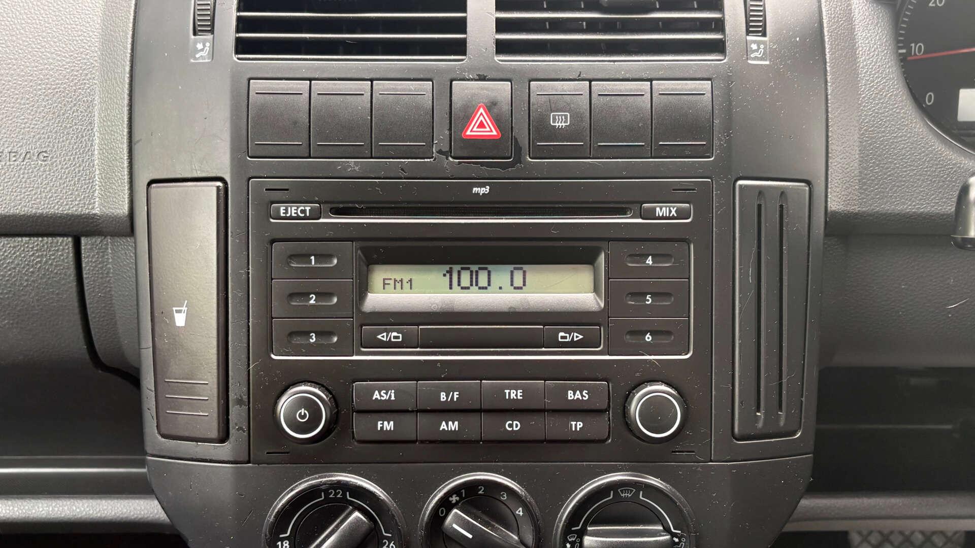 Volkswagen Polo view 21