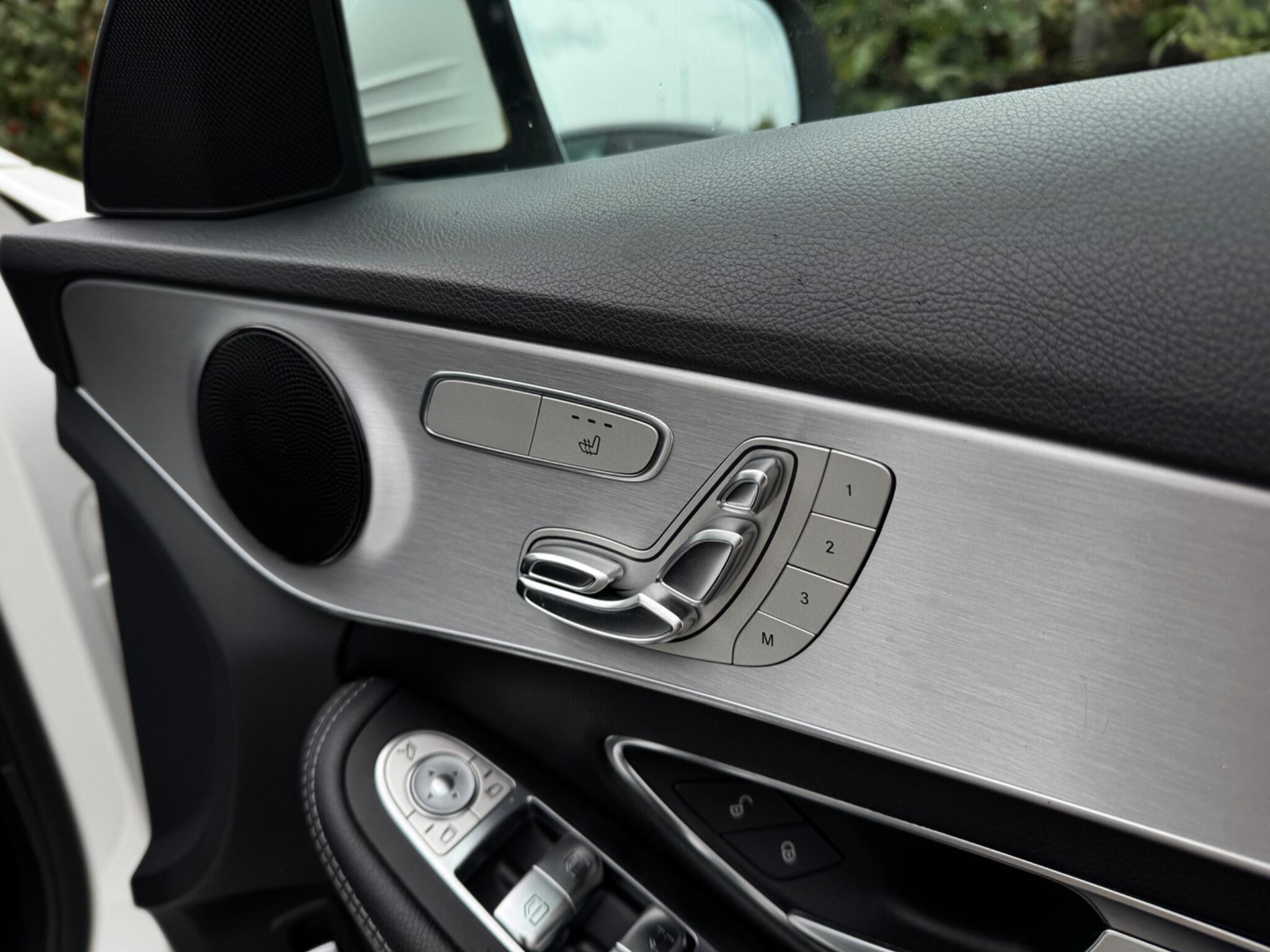 Mercedes-Benz C-Class view 53
