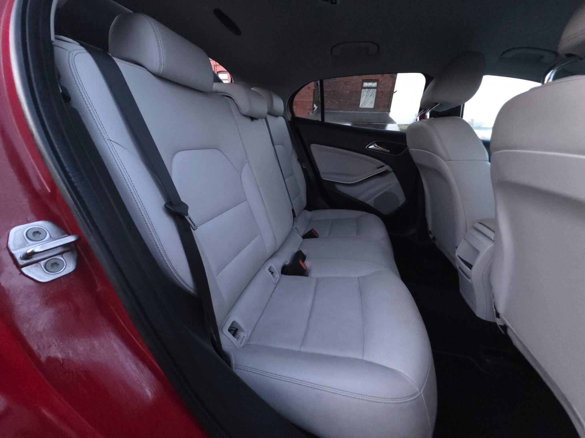 2018 Mercedes-Benz GLA 1.6 GLA200 SE (Executive) Euro 6 (s/s) 5dr • 28,270 miles image 12