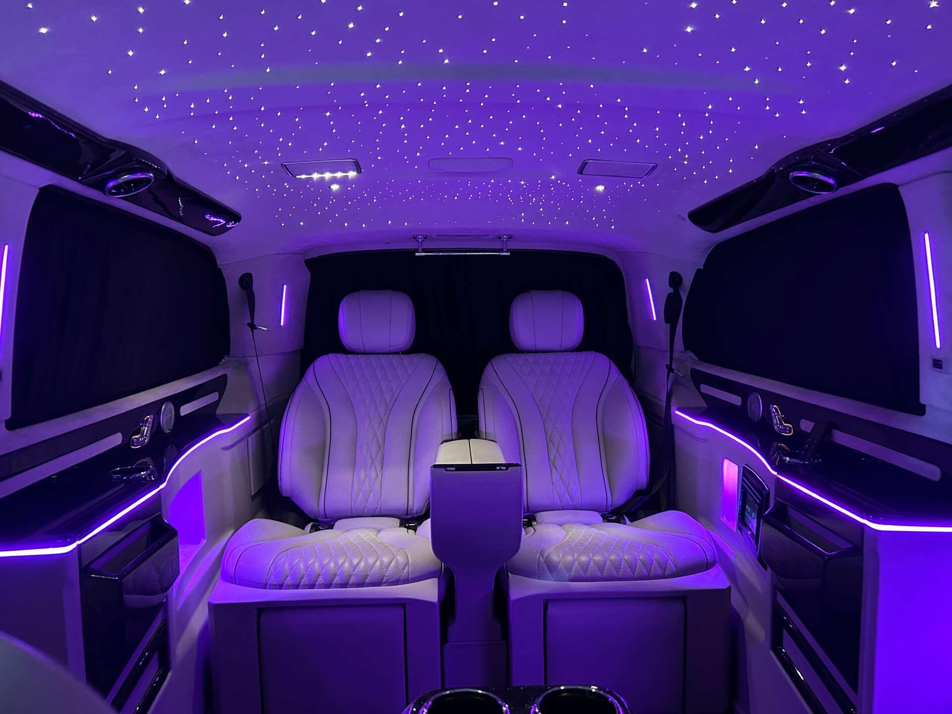 Mercedes-Benz V Class view 4