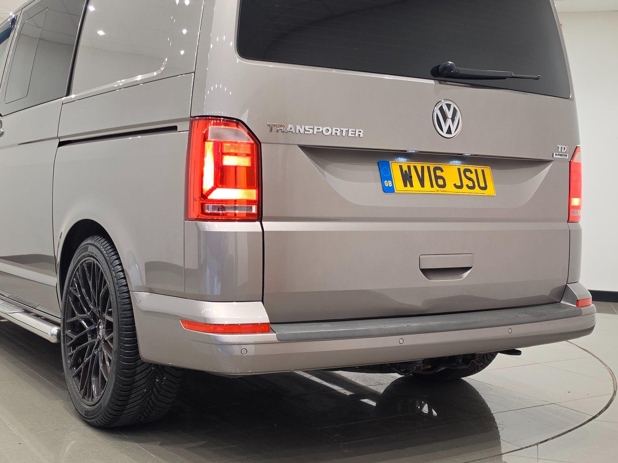 Volkswagen Transporter view 75
