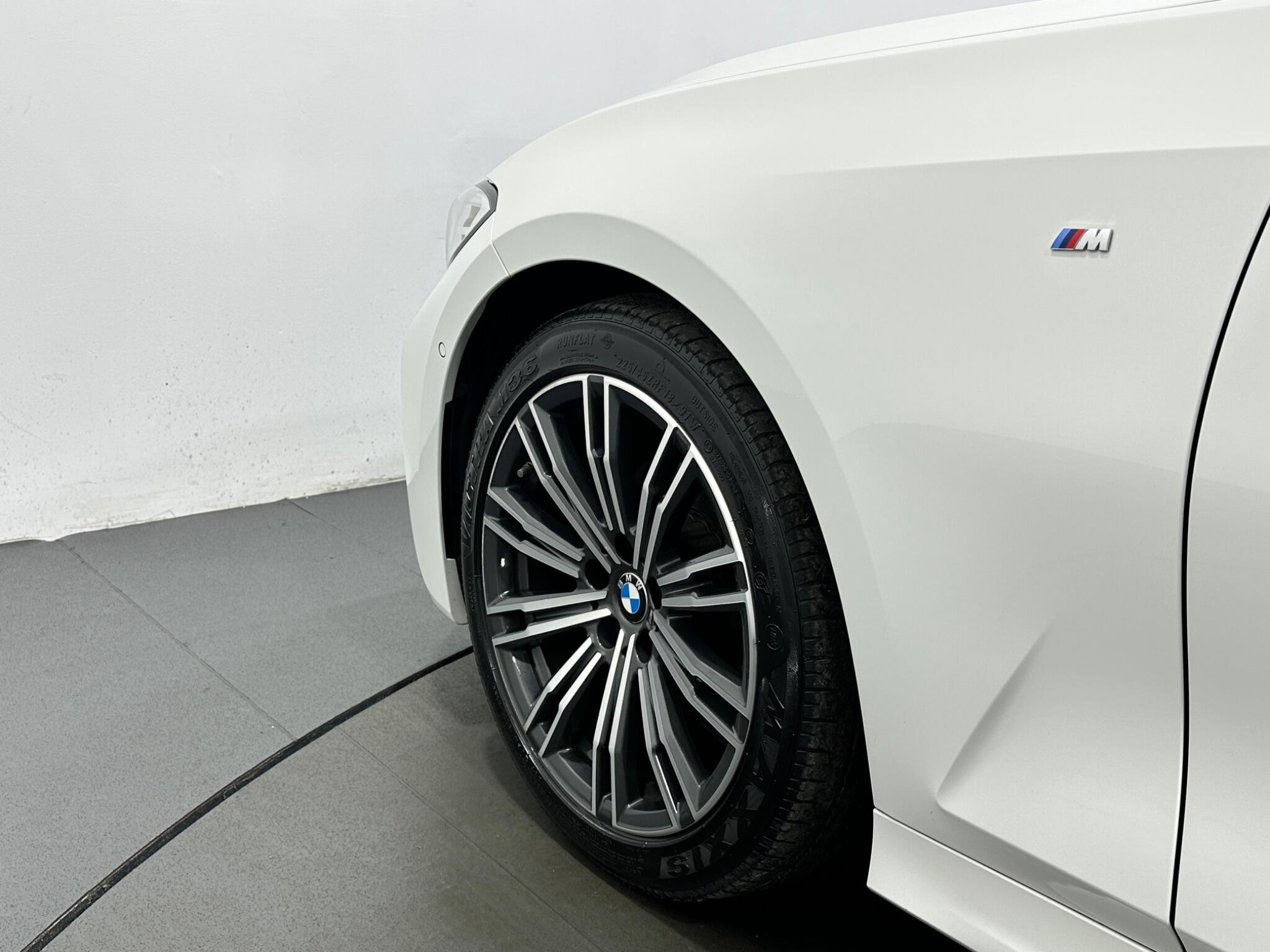 BMW 3 Series view 53