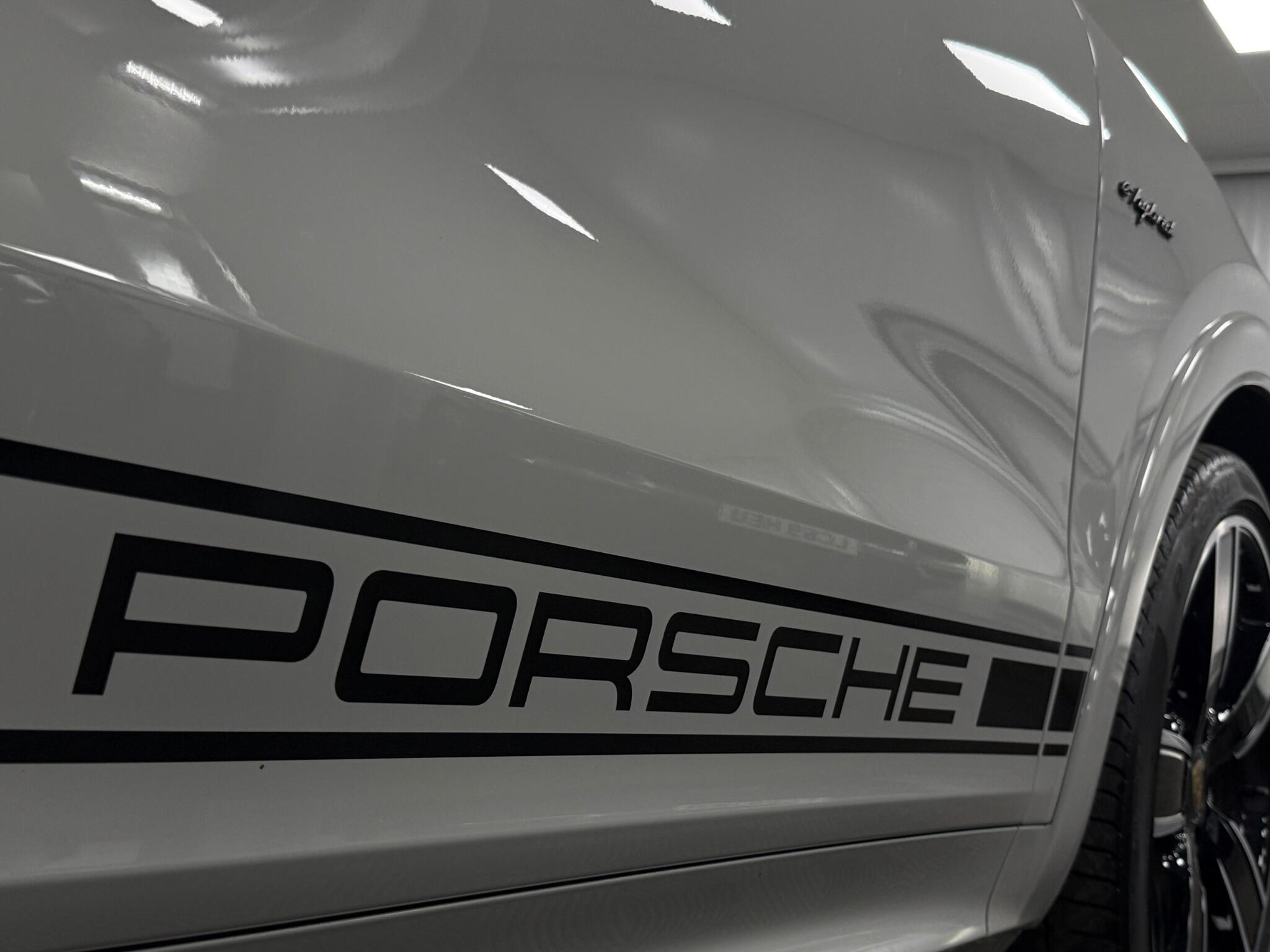 Porsche Cayenne view 57