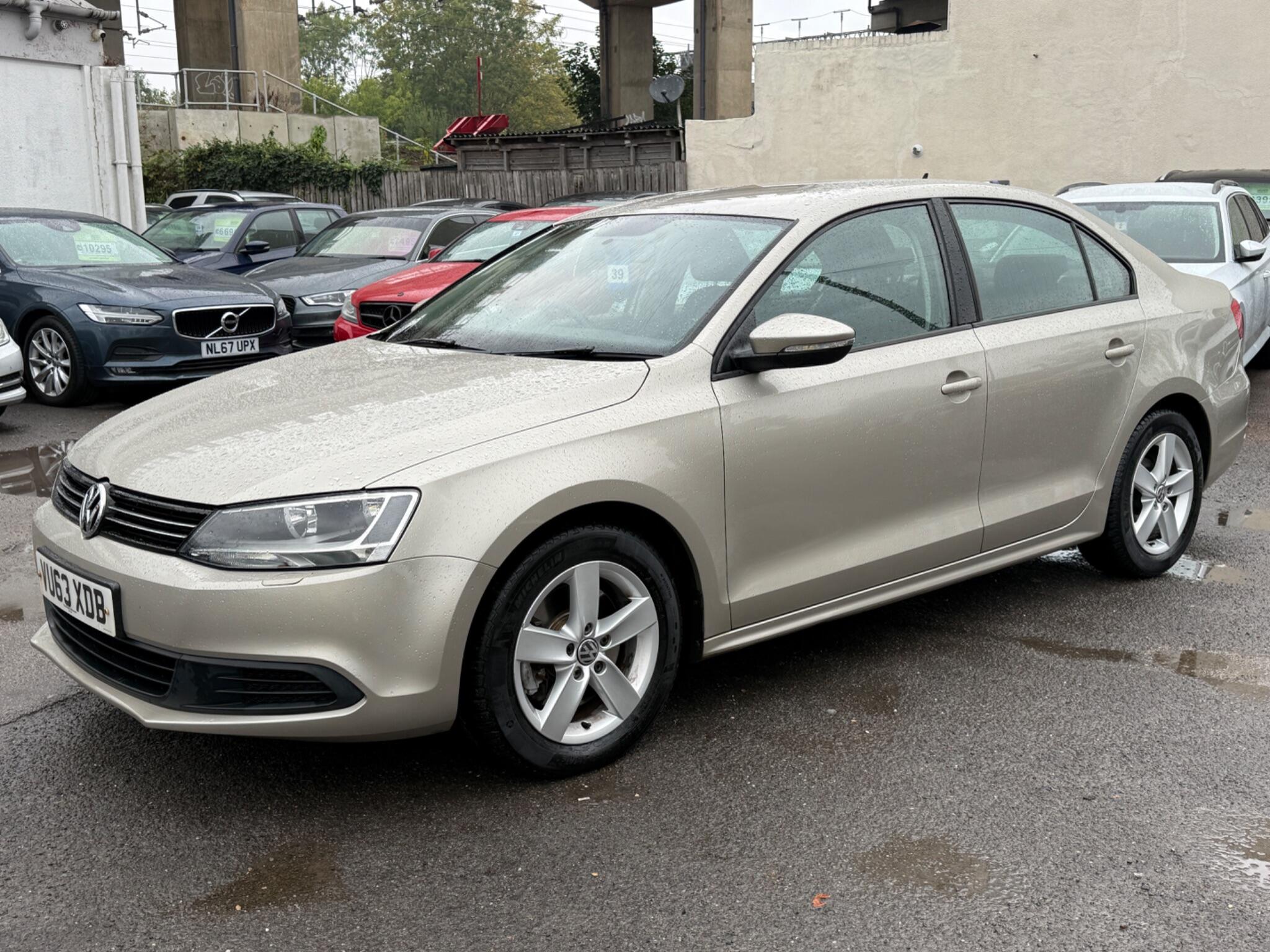 Volkswagen Jetta - Image 8