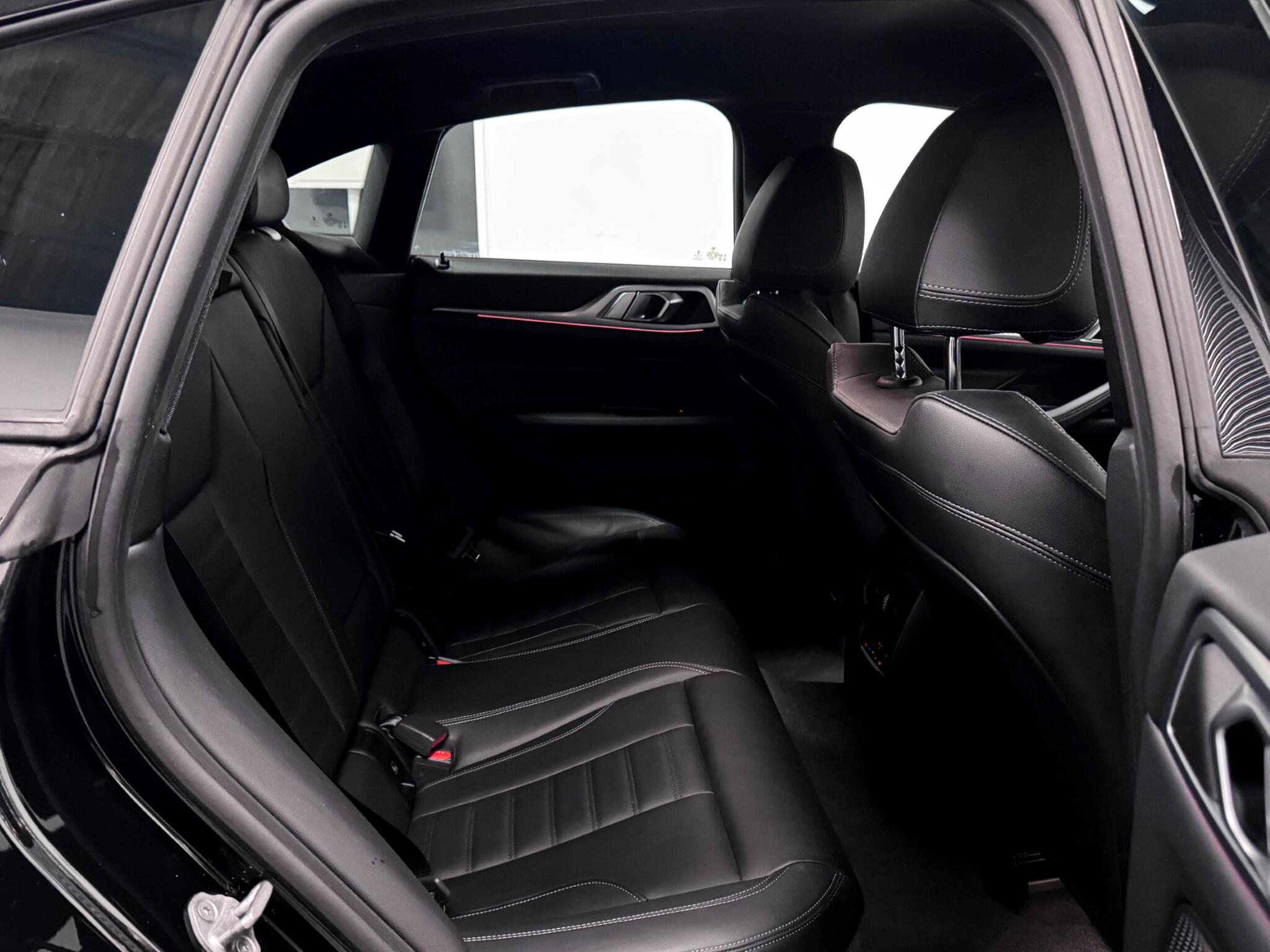 BMW 4 Series view 9
