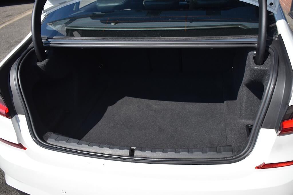 BMW 3 Series view 42