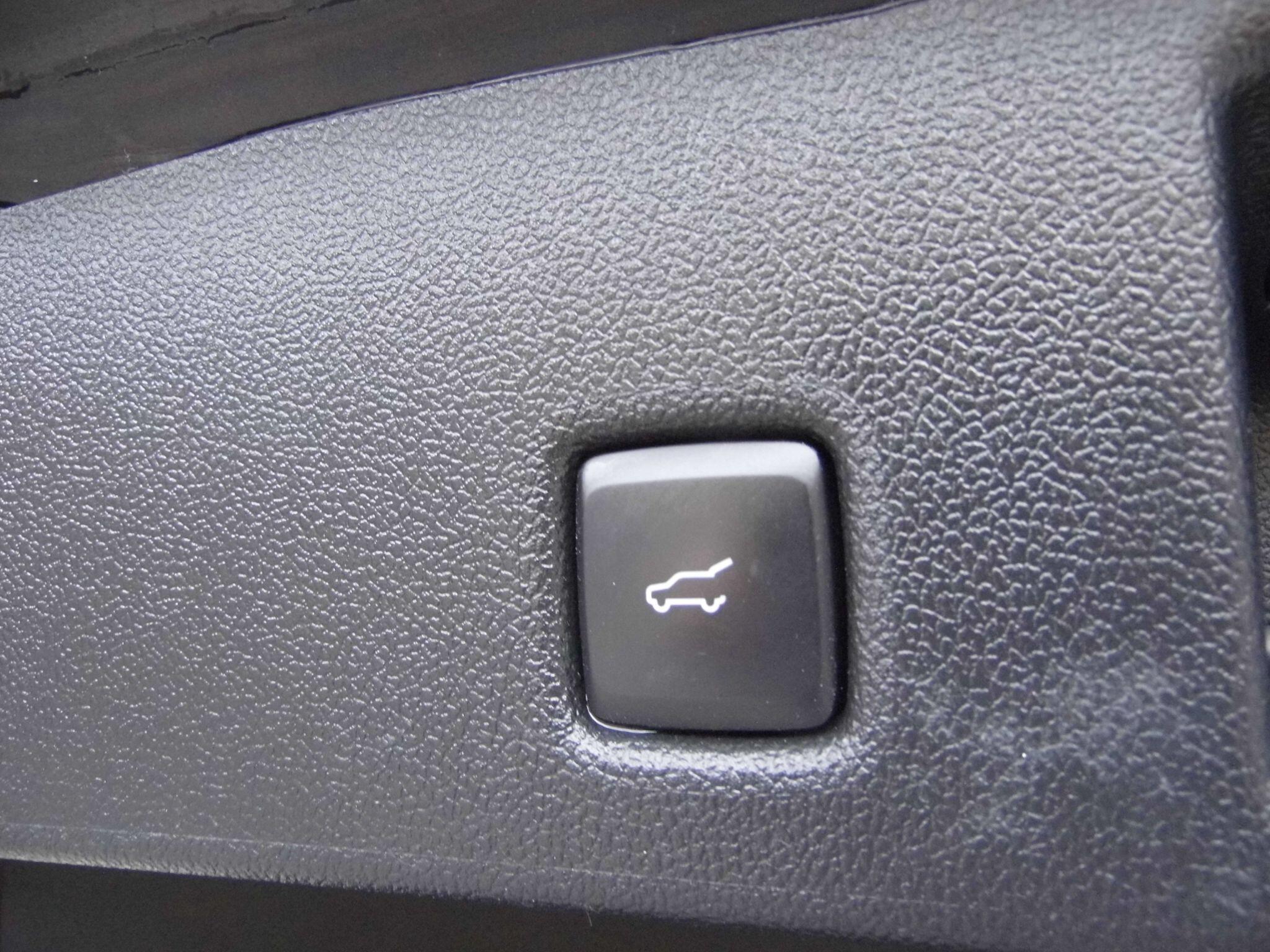 Ford Kuga view 16