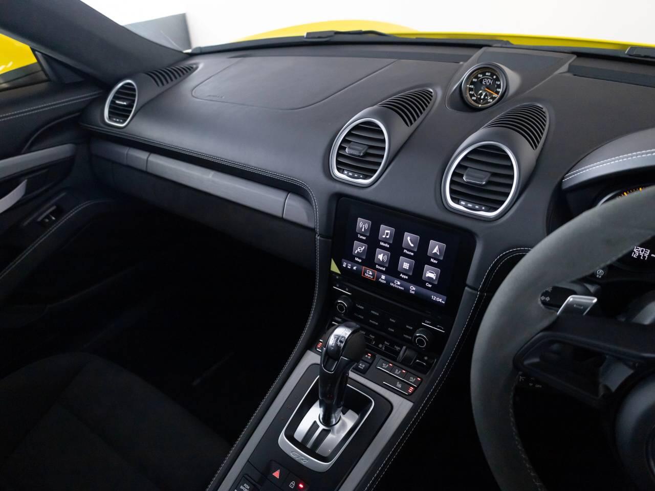 Porsche Cayman view 24