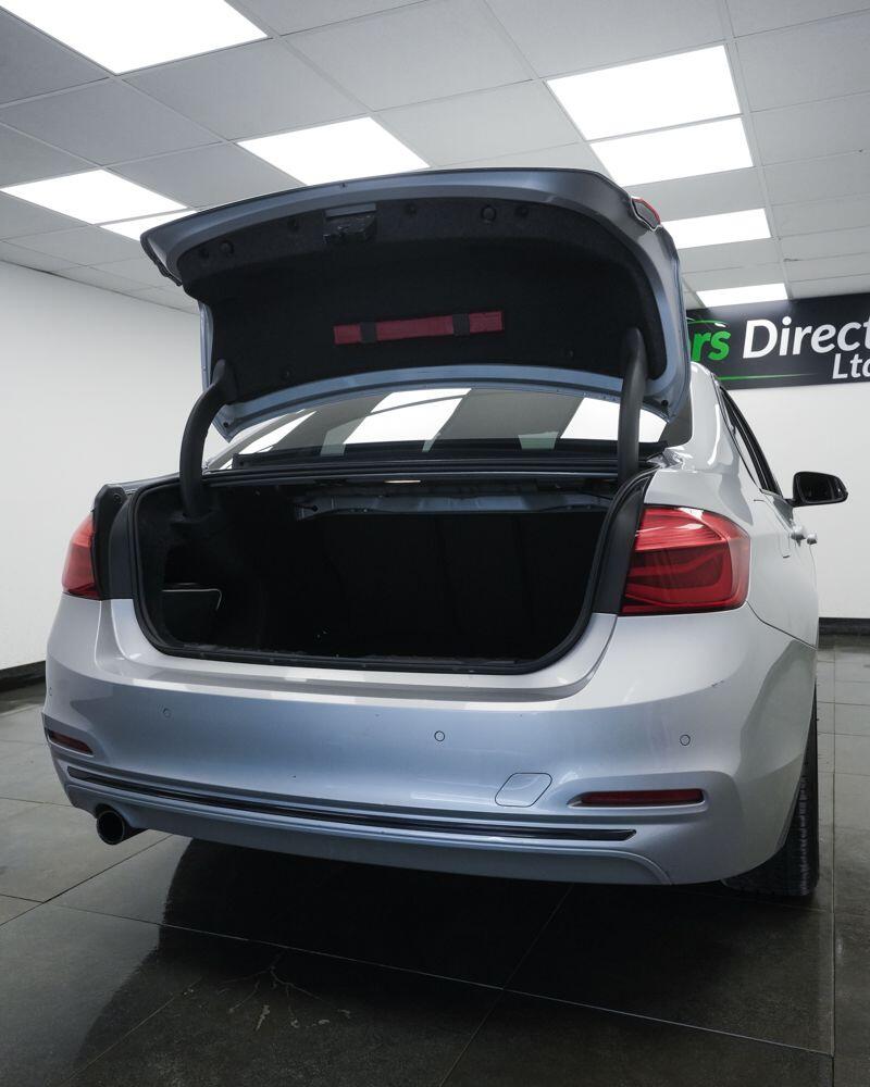 BMW 3 Series view 7