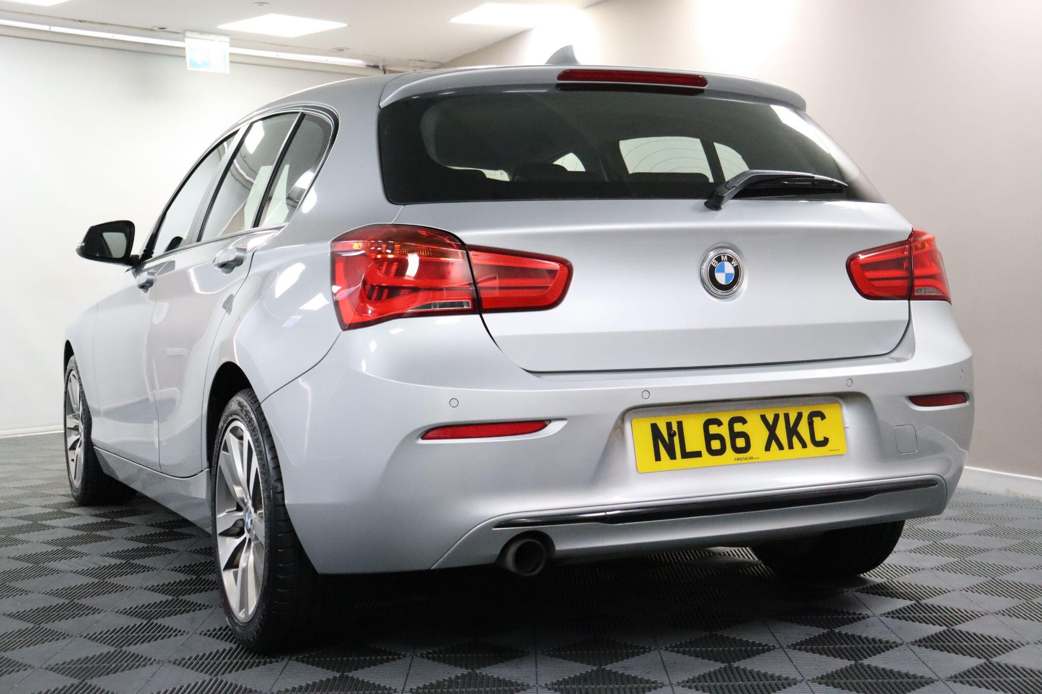 BMW 1 Series view 29