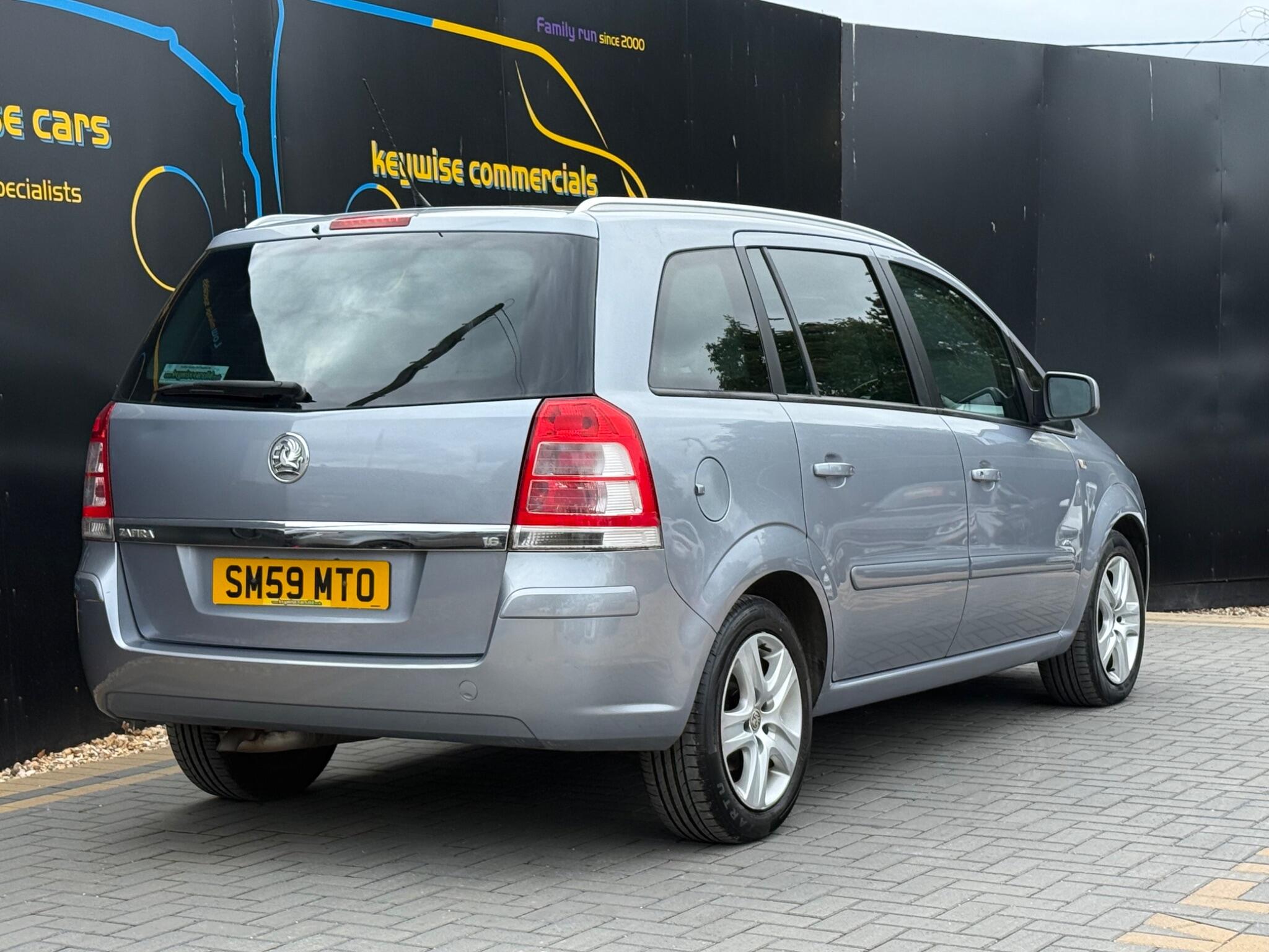 Vauxhall Zafira view 6