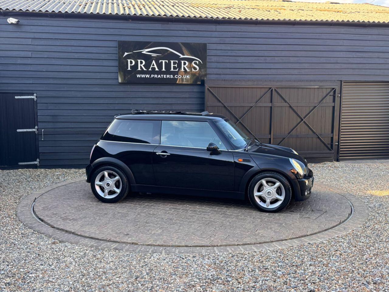 Mini Hatch view 5