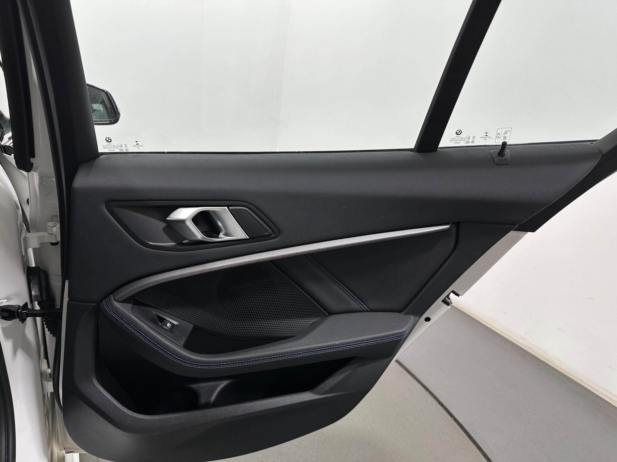 BMW 1 Series view 45