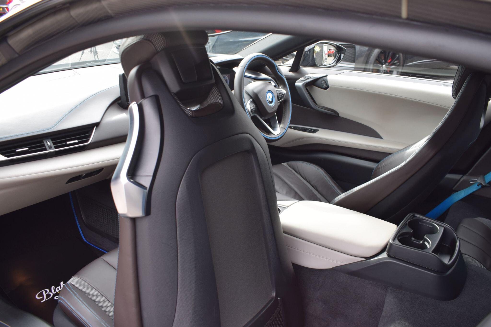 BMW I8 view 30