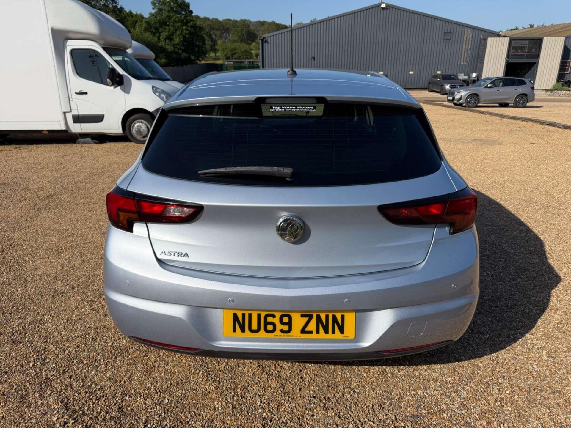 Vauxhall Astra view 6