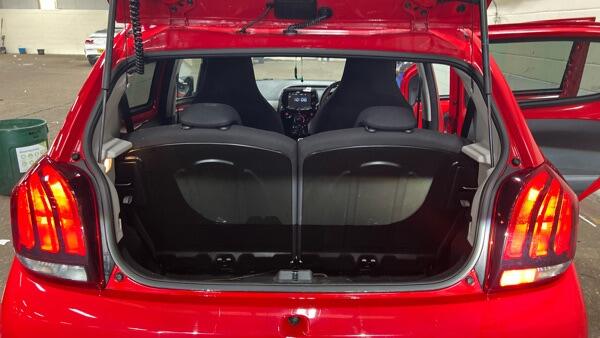 Peugeot 108 view 9