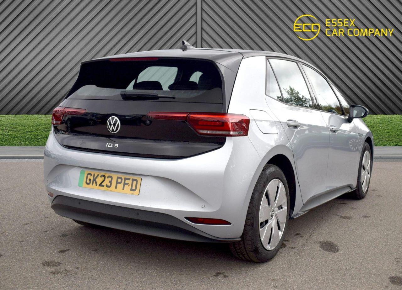 Volkswagen Id.3 view 8
