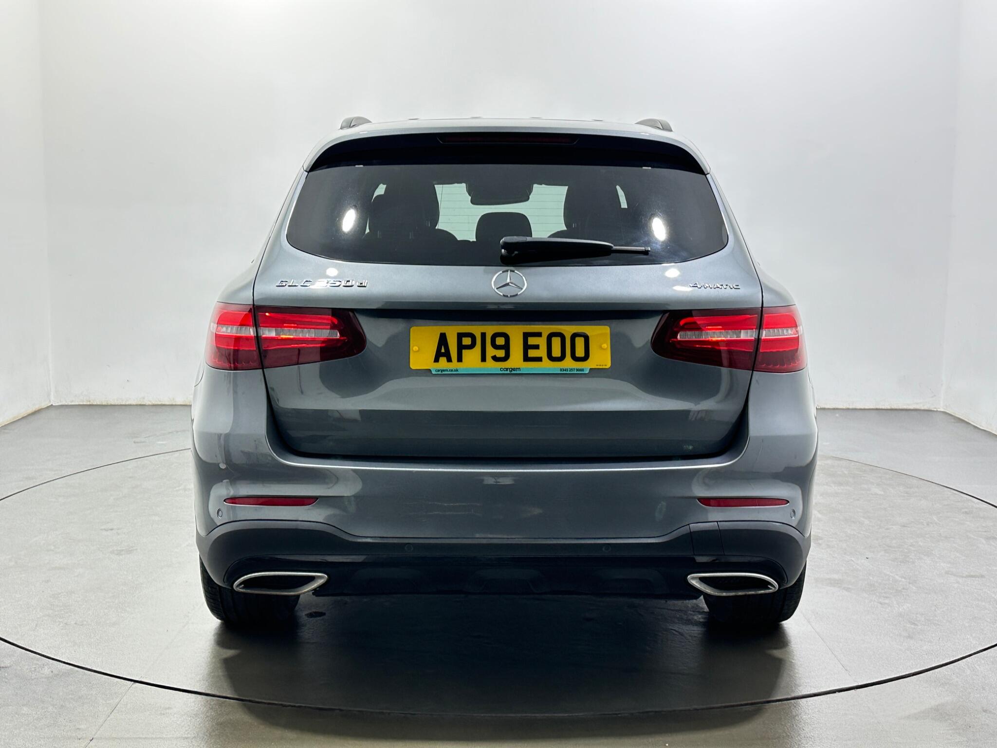 Mercedes-Benz GLC view 7
