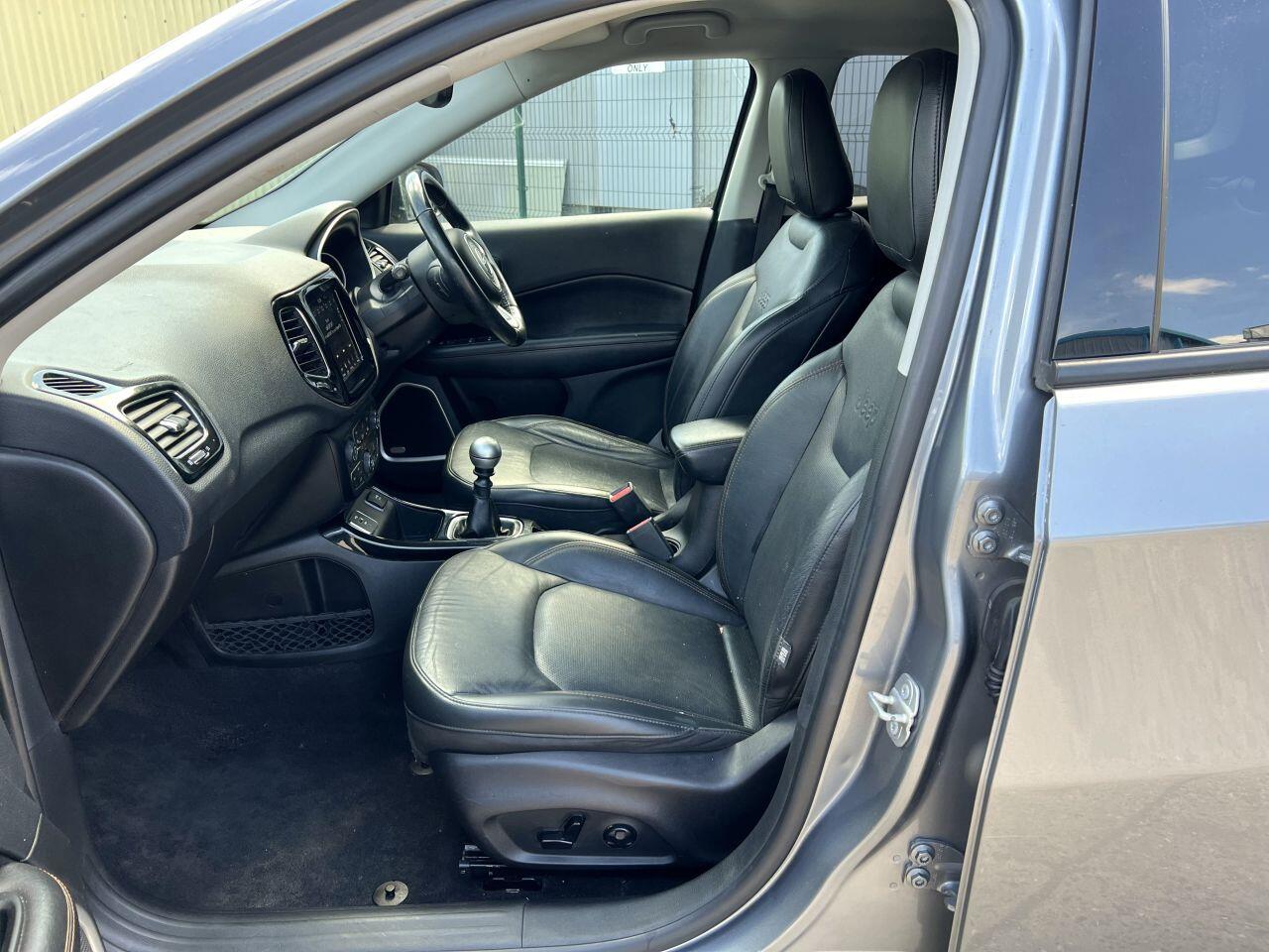 Jeep Compass view 22
