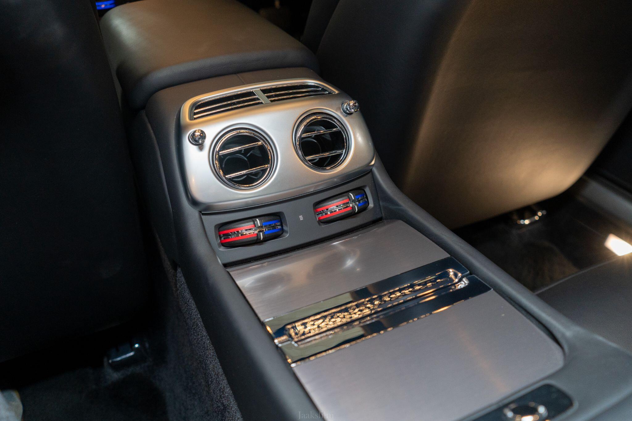 Rolls-Royce Wraith view 21
