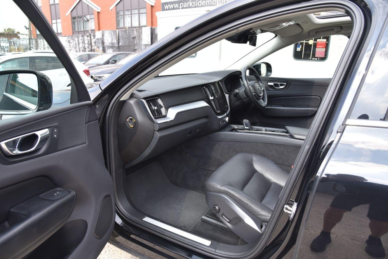 Volvo XC60 view 21