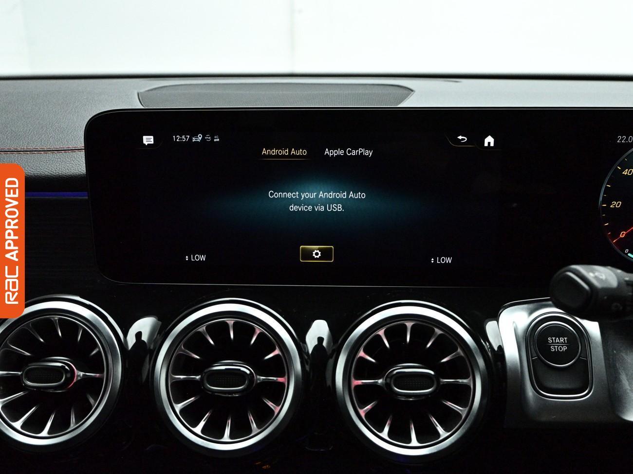 Mercedes-Benz Eqb view 18