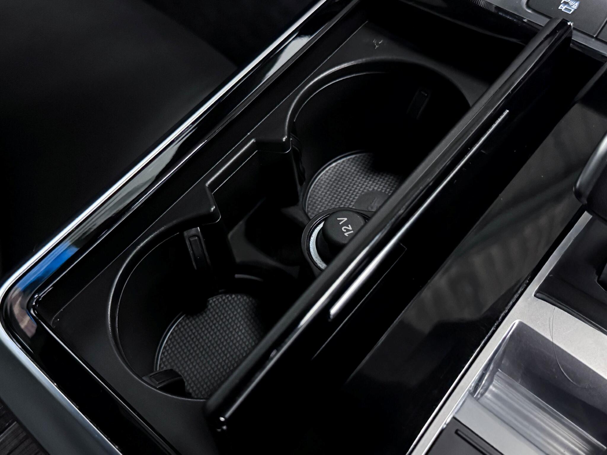 Audi Q7 view 40