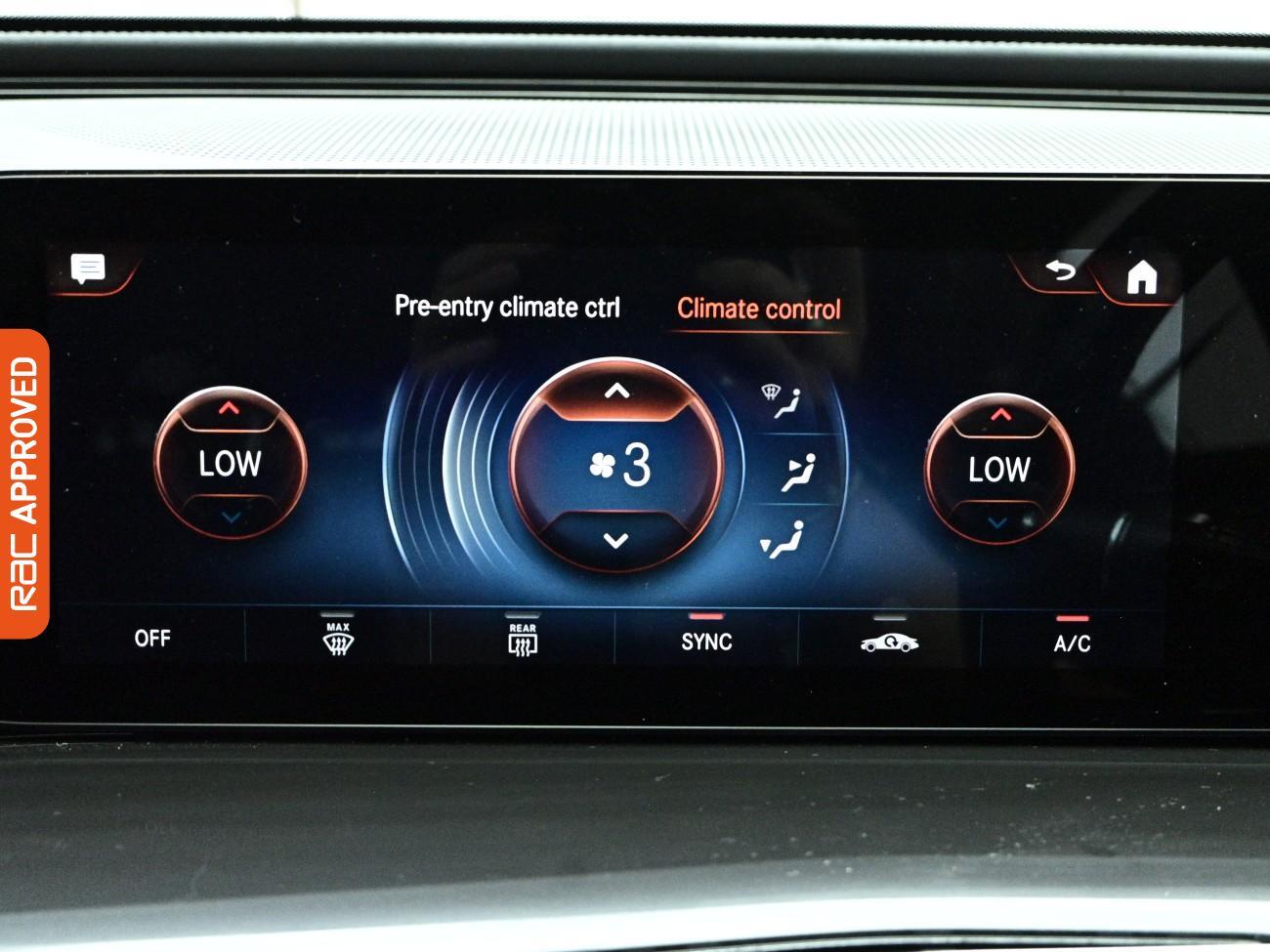 Mercedes-Benz EQC view 19
