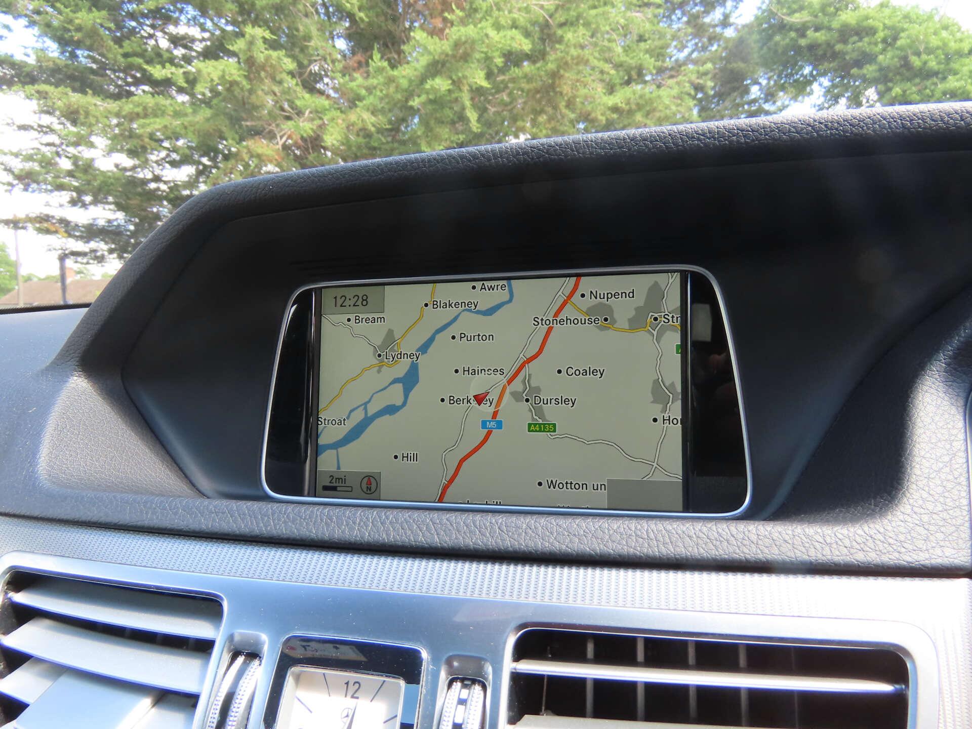 Mercedes-Benz E-Class view 13