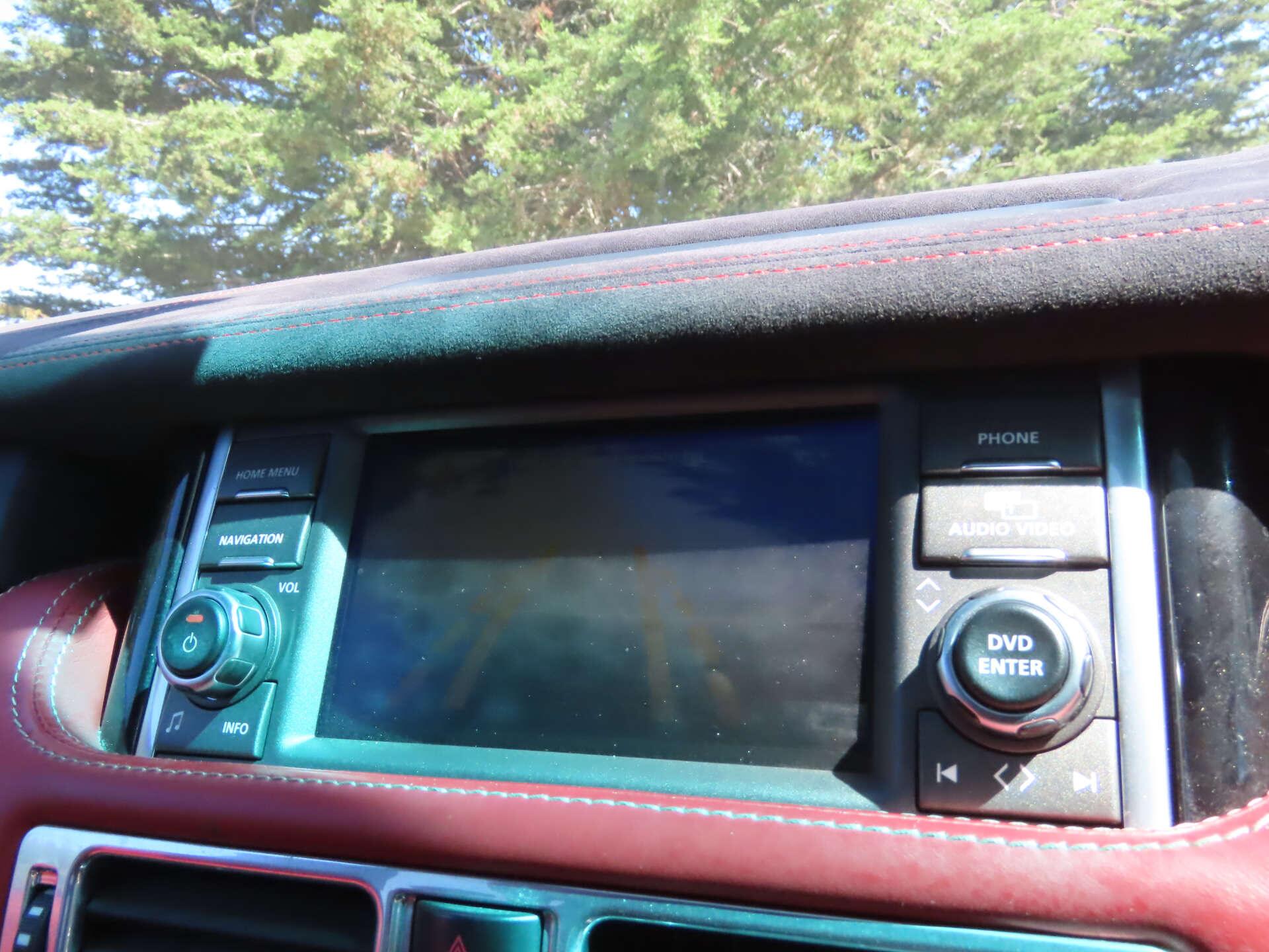 Land Rover Range Rover view 17