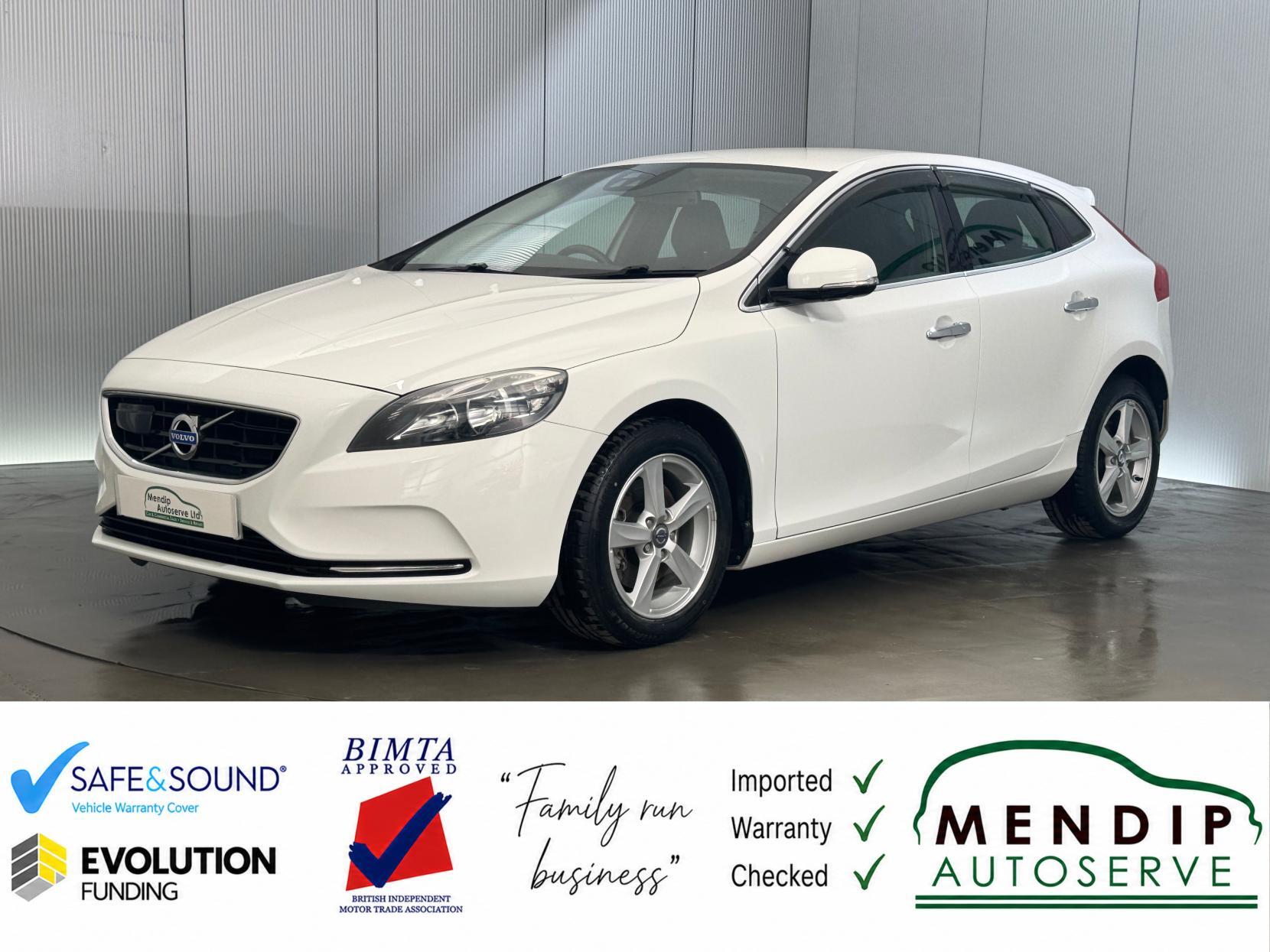 Volvo V40 view 2