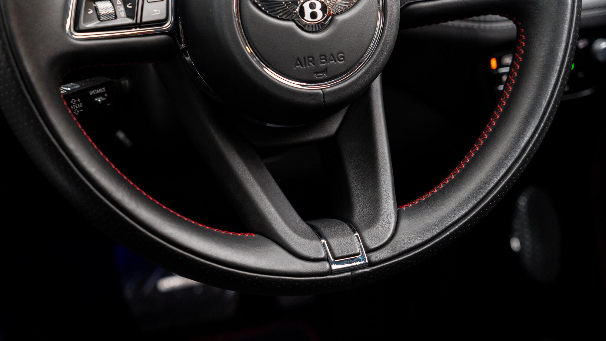 Bentley Bentayga view 19