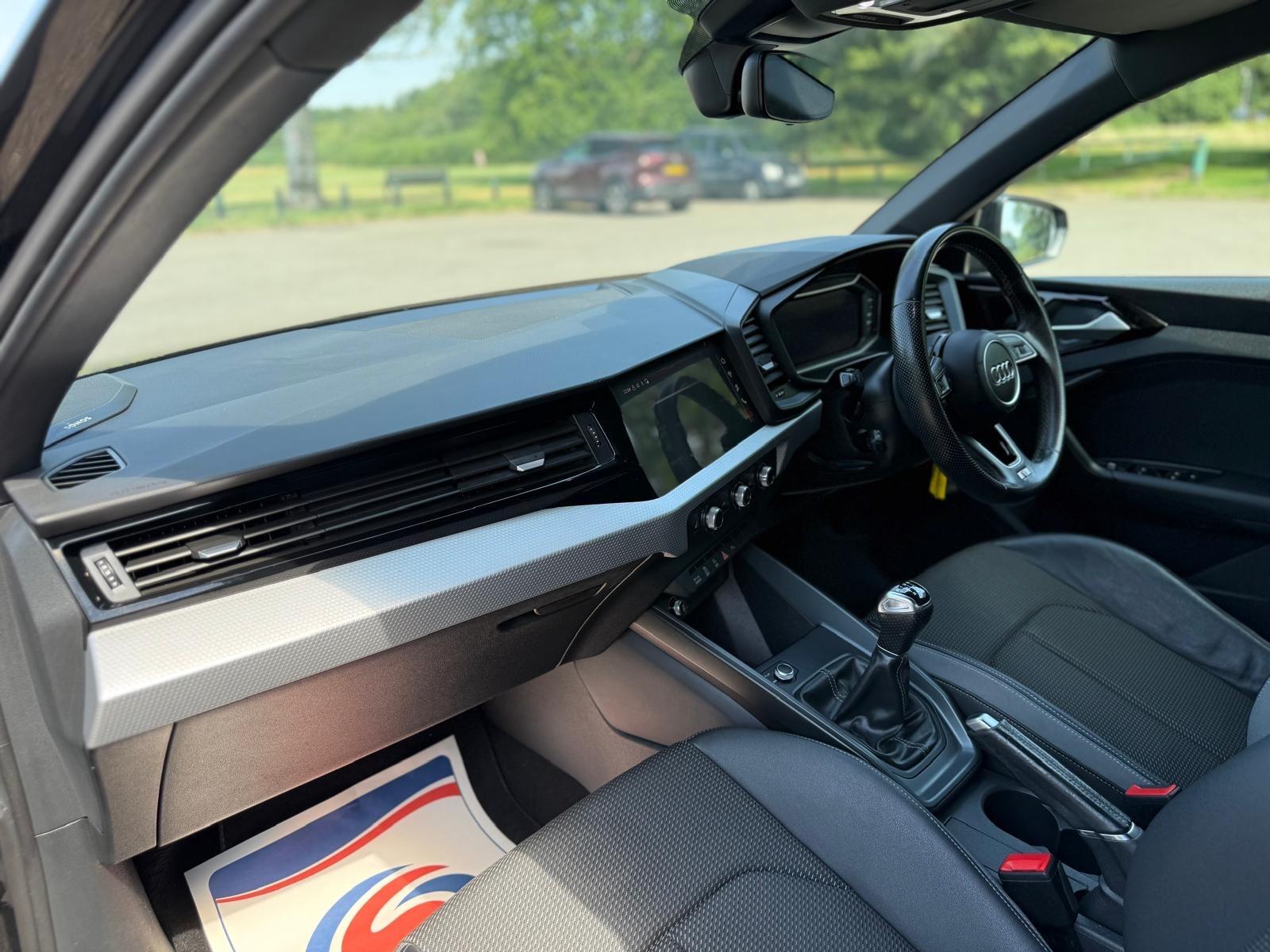 Audi A1 view 24