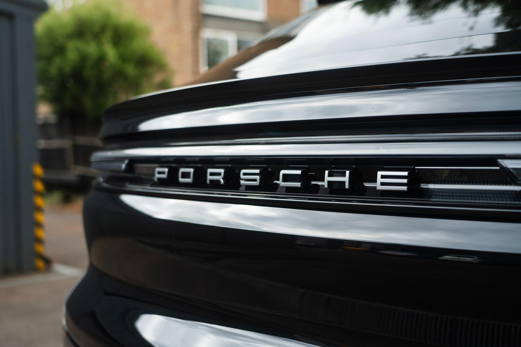 Porsche Cayenne view 57