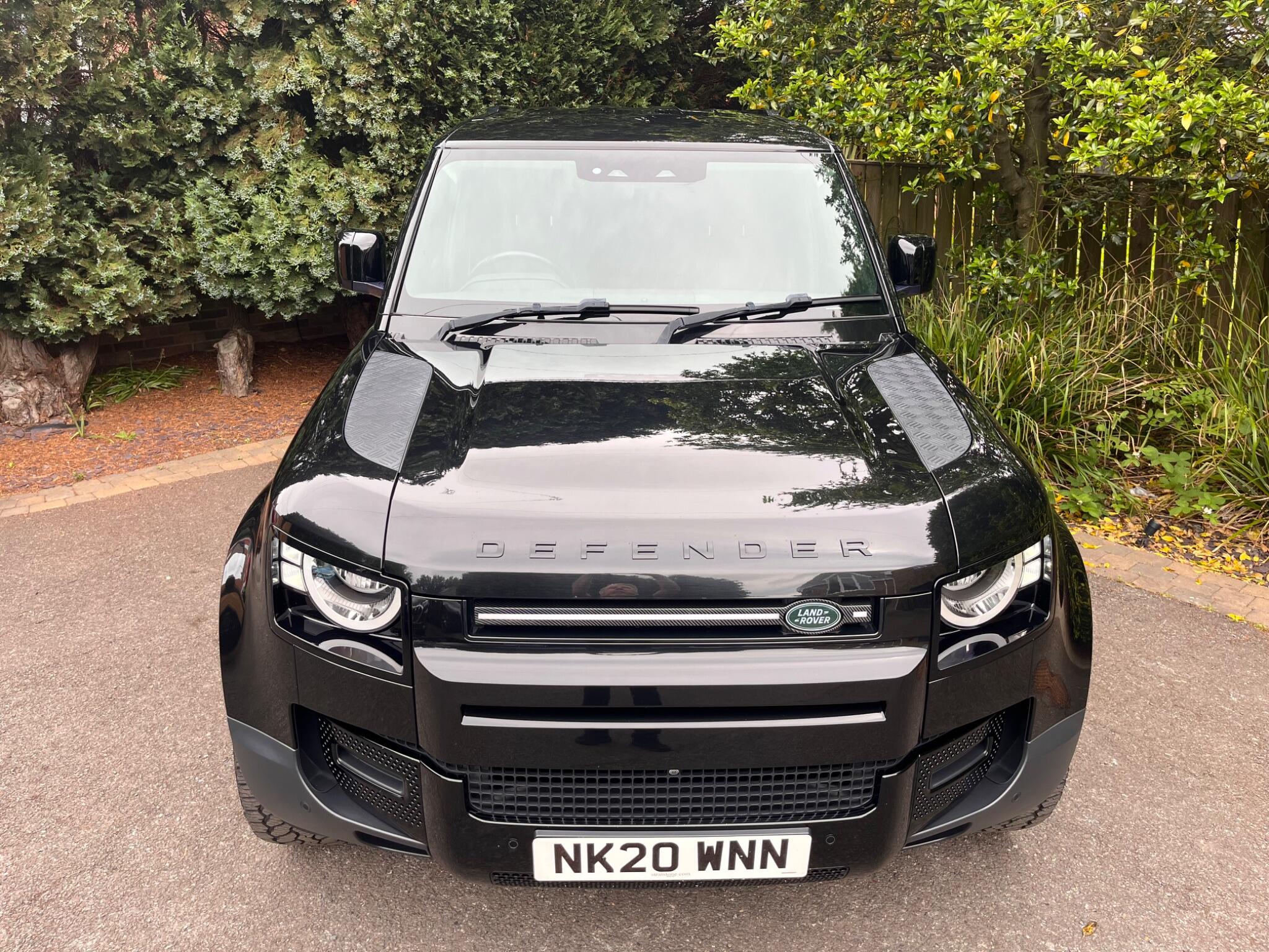 Land Rover Defender view 24