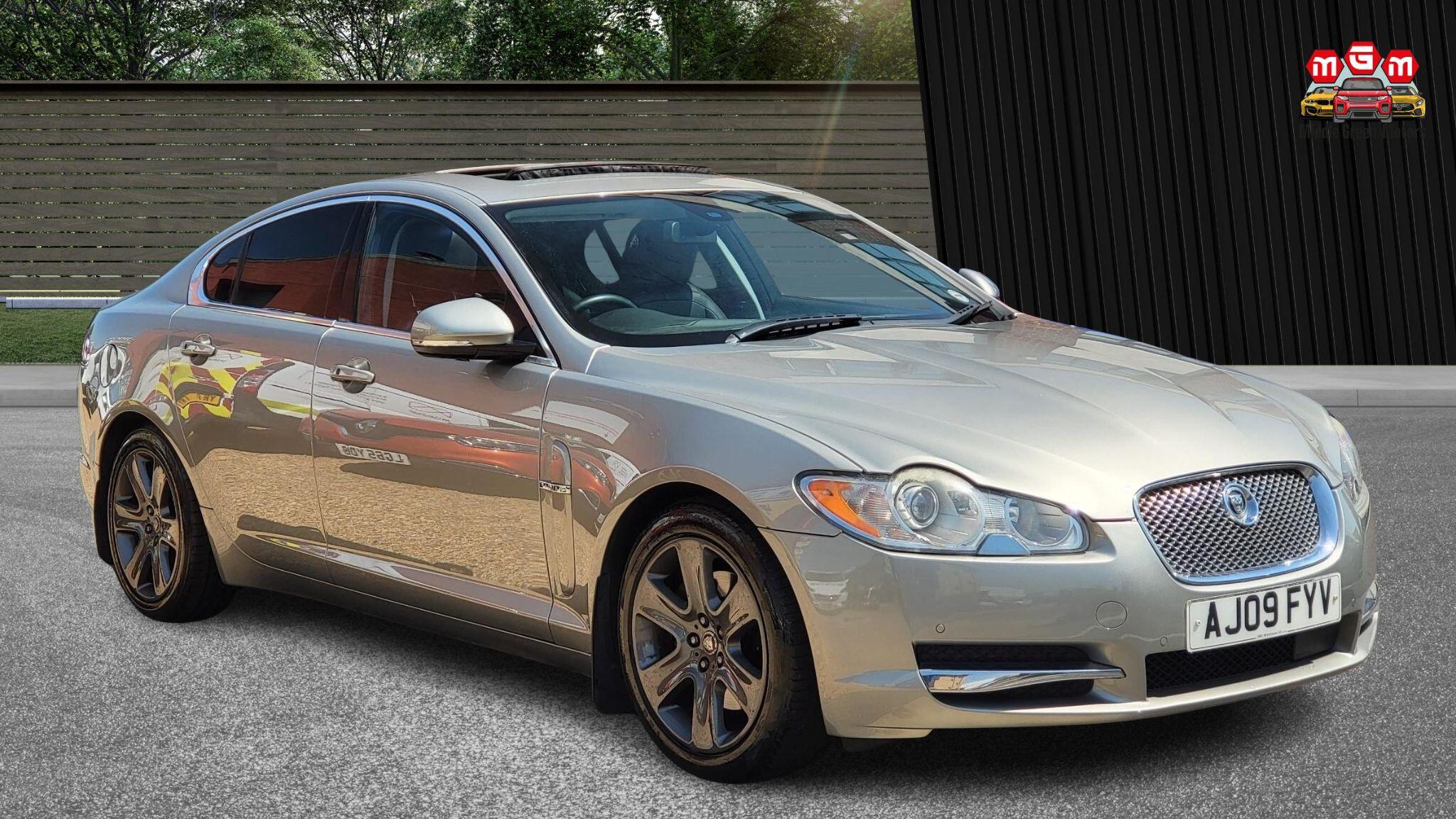 Jaguar XF view 17