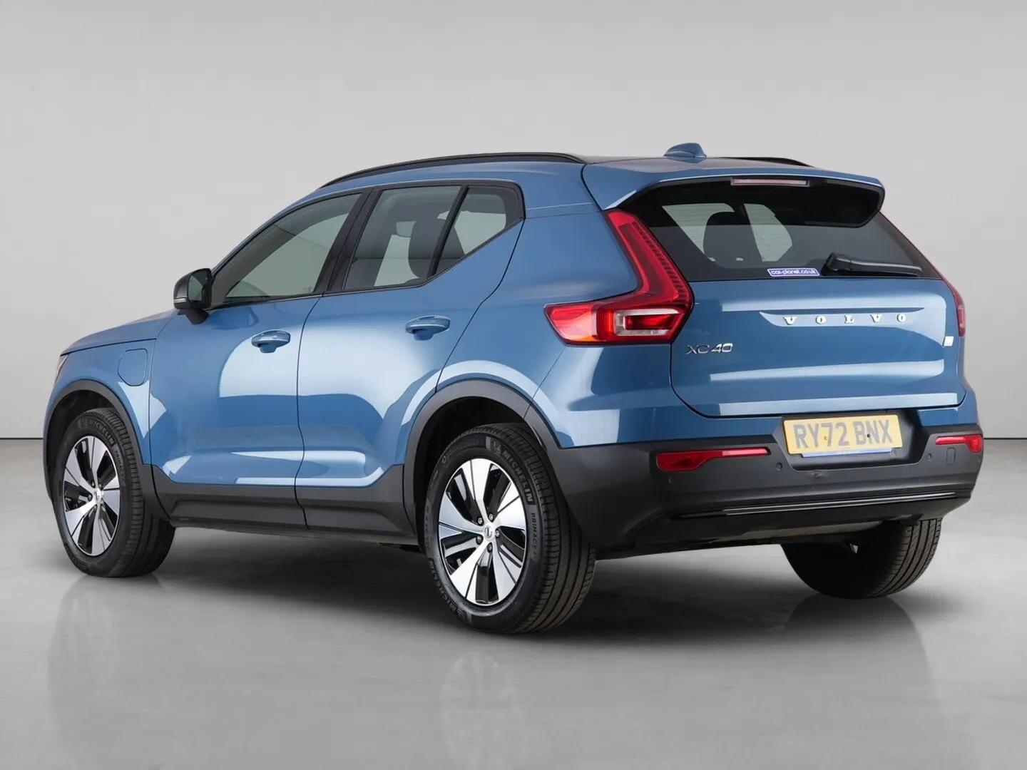 Volvo XC40 view 9