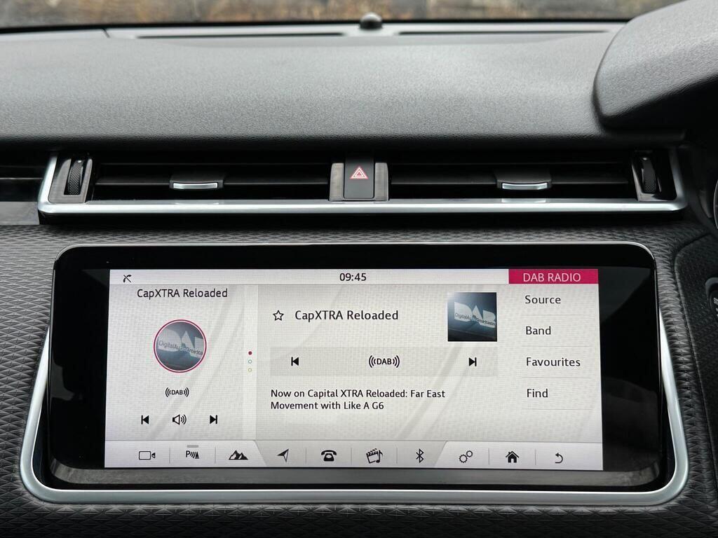 Land Rover Range Rover Velar view 37