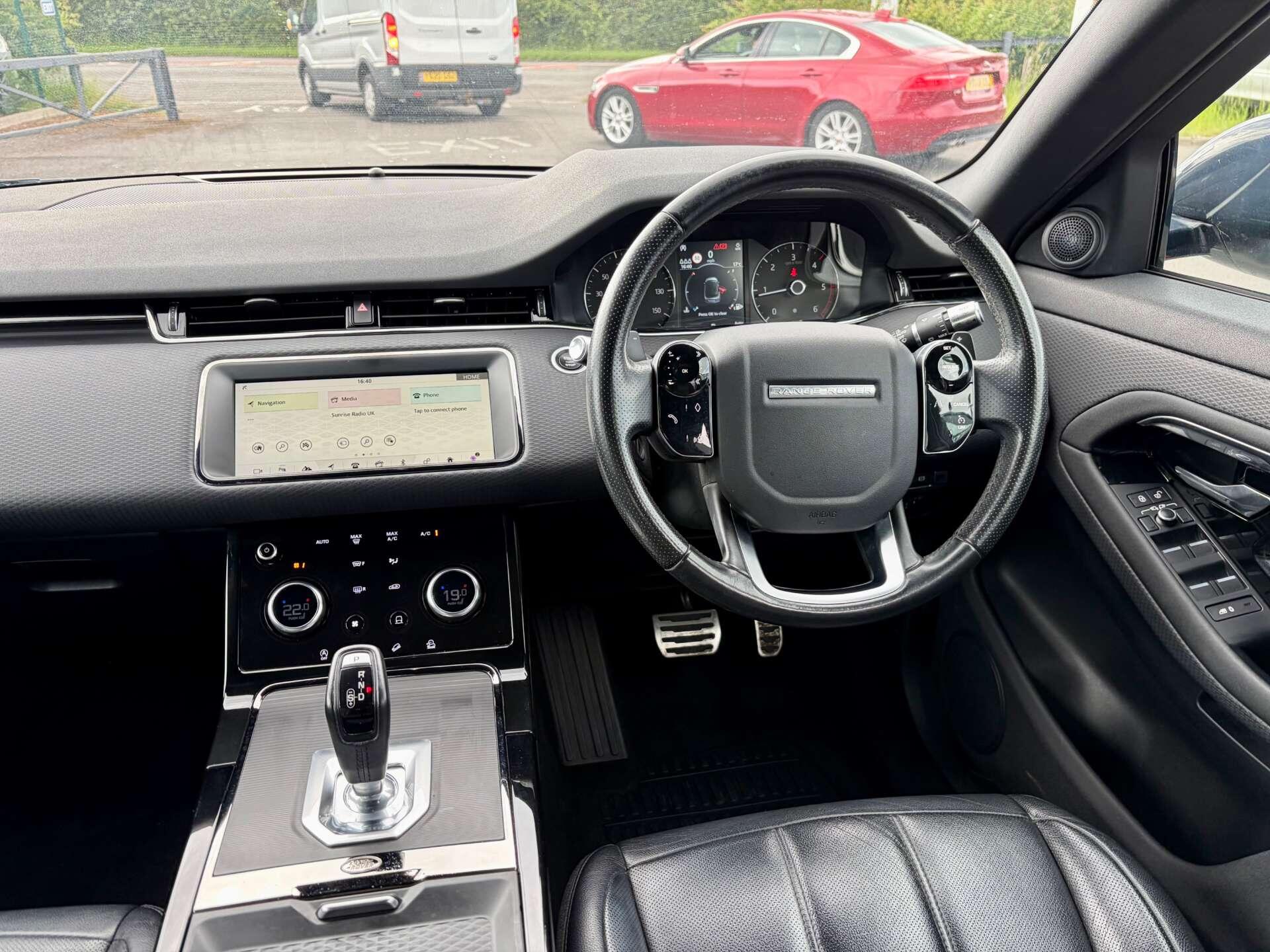 Land Rover Range Rover Evoque view 2