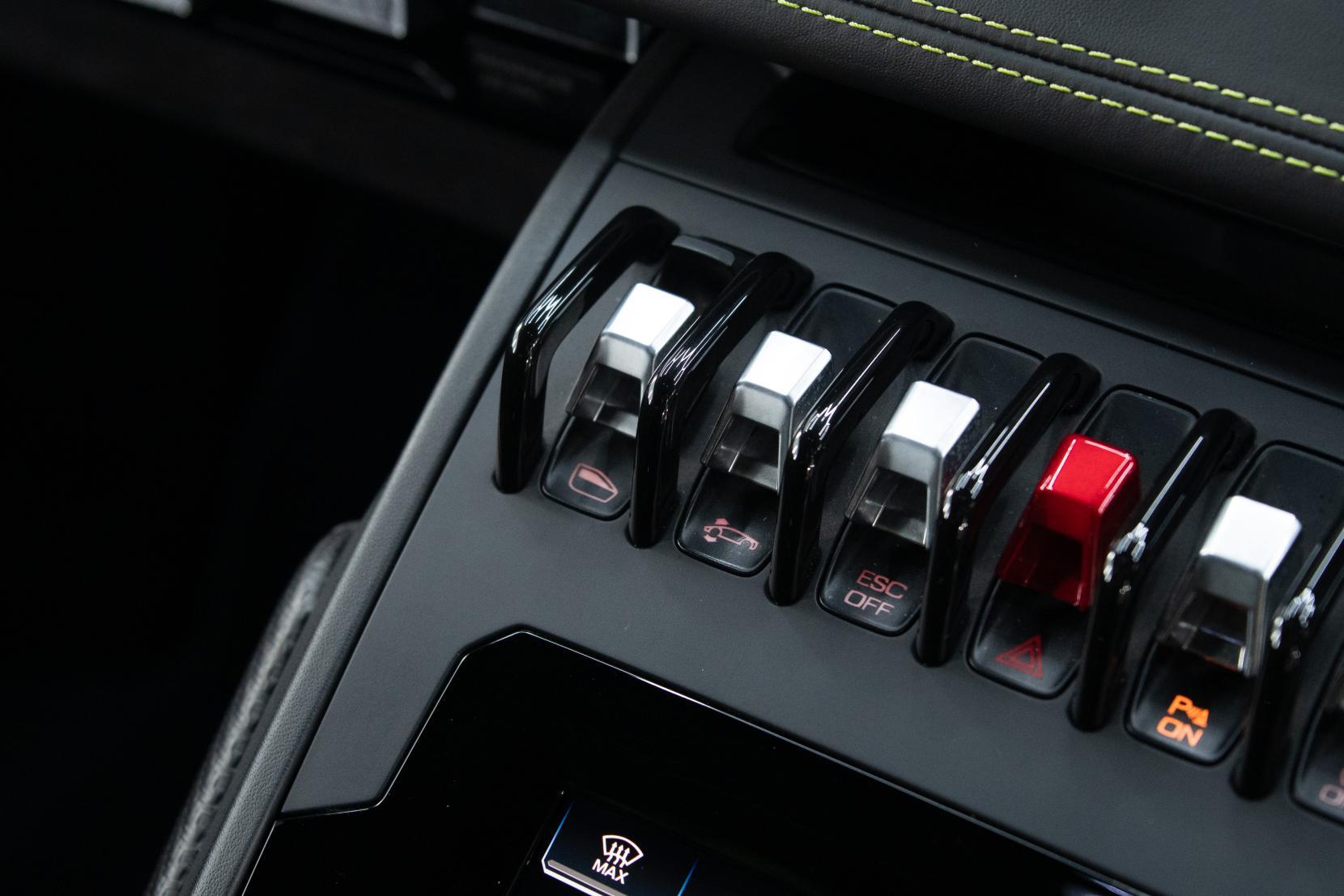 Lamborghini Huracan view 16